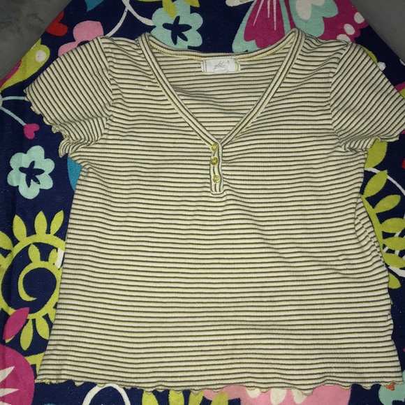 Cute green yellow and white crop top - Picture 1 of 1